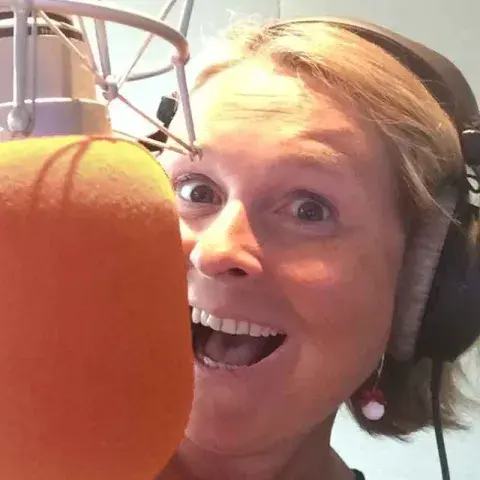 Christina — Flämische Voice-over